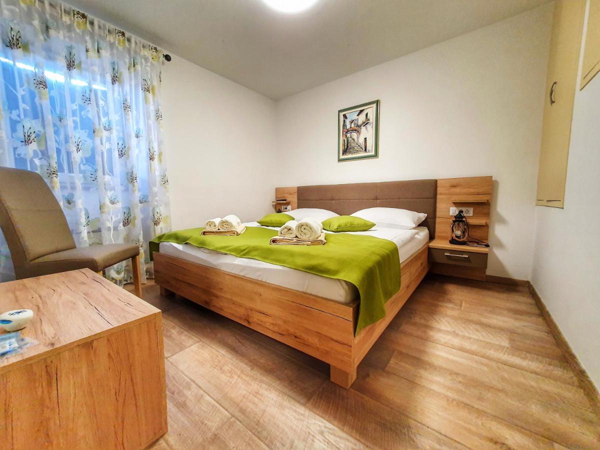 Bed & Breakfast Daniela Veleniki Exterior foto