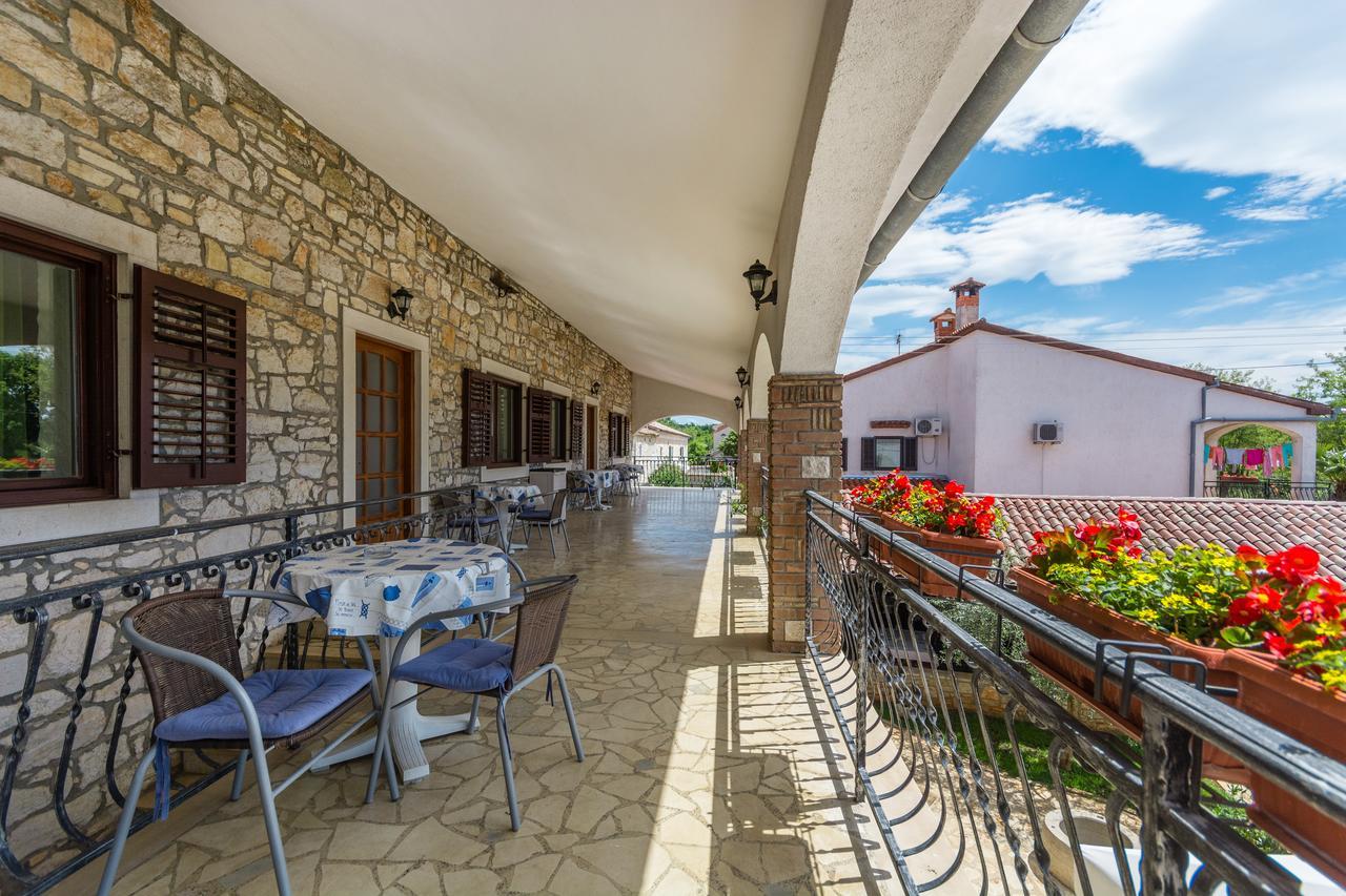 Bed & Breakfast Daniela Veleniki Exterior foto